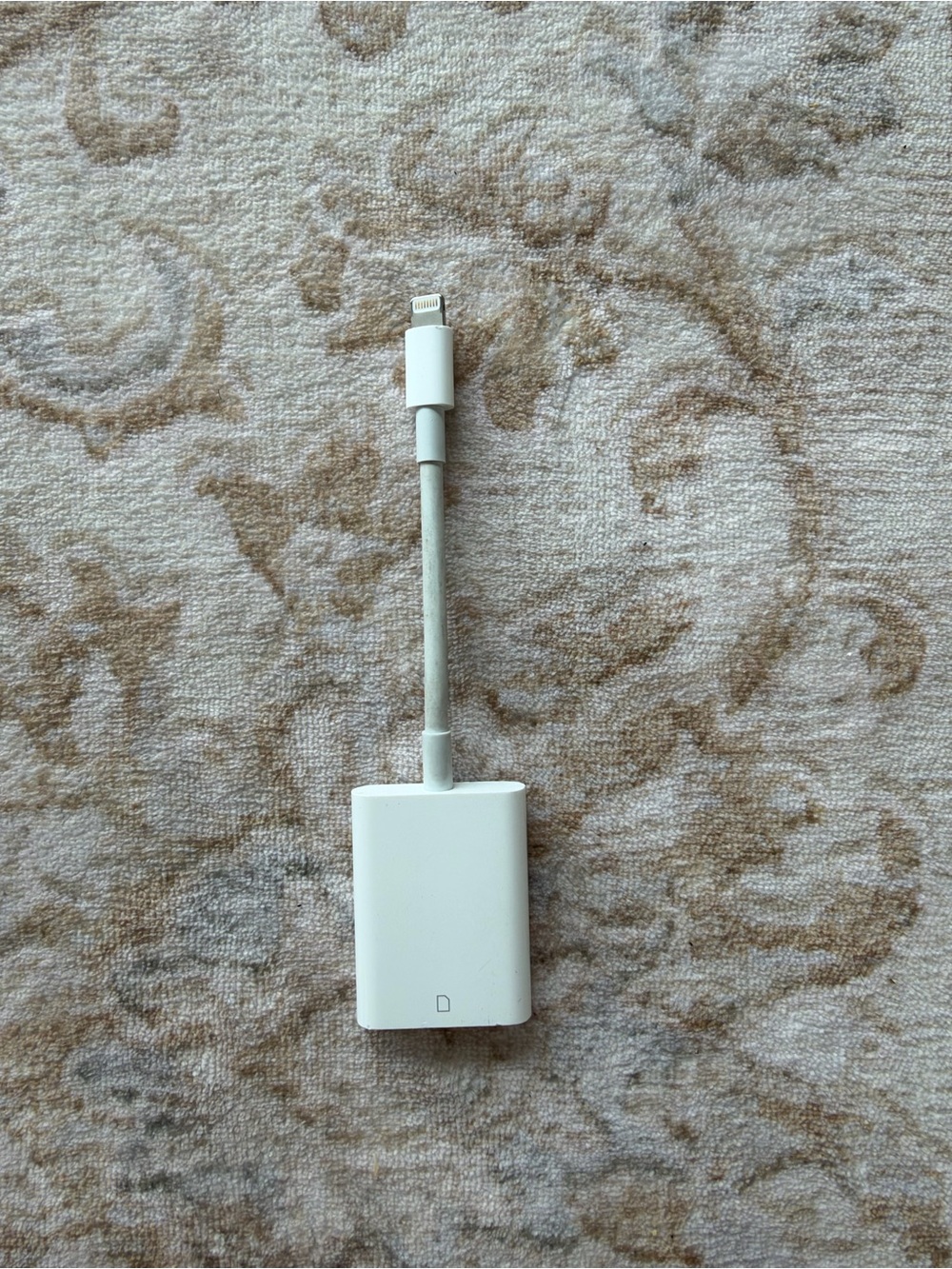 Apple SD Card to Lightning Reader